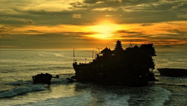 Bali's temples are beautiful representations of the area's spiritual history.Bali's temples are beautiful representations of the areas spiritual heritage.